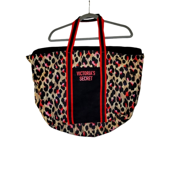 Victoria's Secret Handbags - Victoria Secret, Weekend Bag, Hand Strap + Shoulder strap, Leopard print + Pink